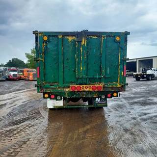 Freightliner M2 106 Salvage Truck