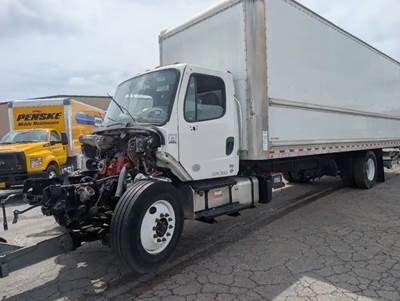 Freightliner M2 106 Salvage Truck