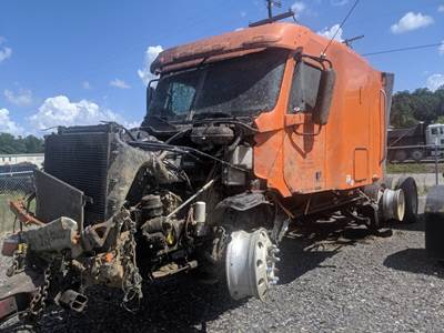 Freightliner ST120 Salvage Truck