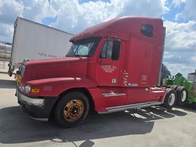 Freightliner ST120 Salvage Truck