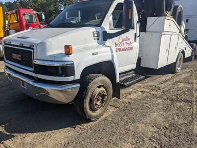 GMC C5500 Salvage Truck