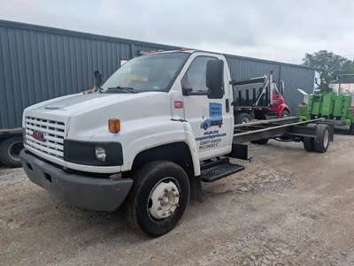 GMC C5500 Salvage Truck