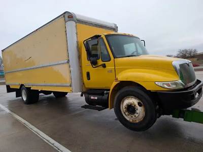 International 4300 Salvage Truck