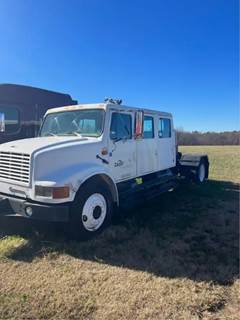 International 4700 Salvage Truck