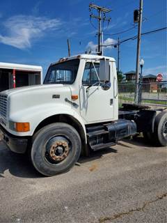International 4900 Salvage Truck