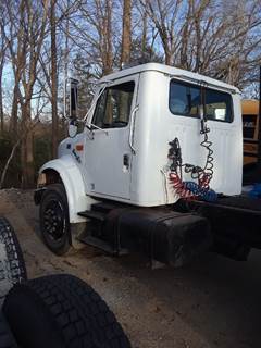 International 4900 Salvage Truck