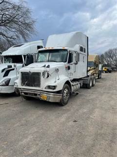 International 9200i Salvage Truck