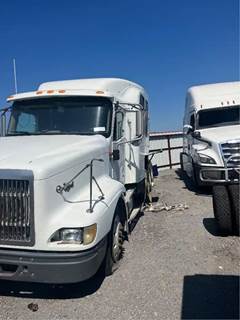 International 9200i Salvage Truck