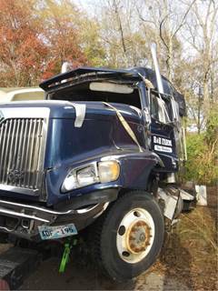International 9400 Salvage Truck