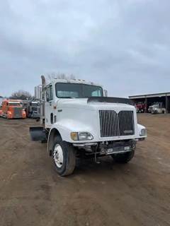 International 9400 Salvage Truck