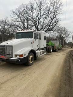 International 9400 Salvage Truck