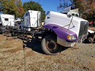 International 9400i Salvage Truck