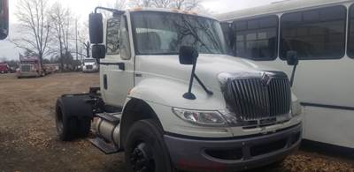 International DuraStar 4300 Salvage Truck