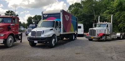 International DuraStar 4300 Salvage Truck