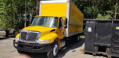 International DuraStar 4300 Salvage Truck