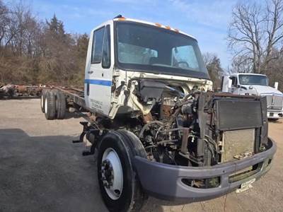 International DuraStar 4300 Salvage Truck