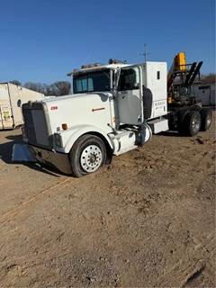 International F9370 Salvage Truck