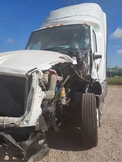 International LT625 Salvage Truck