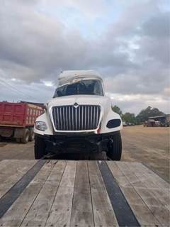 International LT625 Salvage Truck