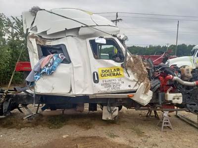 International LT625 Salvage Truck