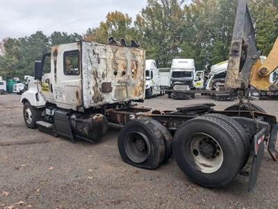 International LT625 Salvage Truck