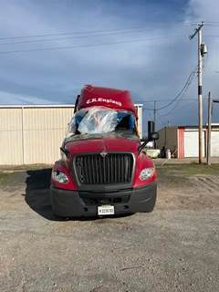 International LT625 Salvage Truck