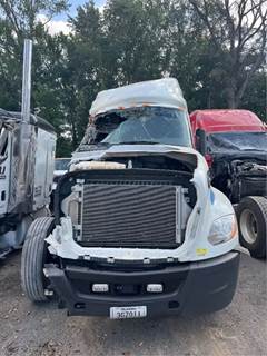 International LT625 Salvage Truck