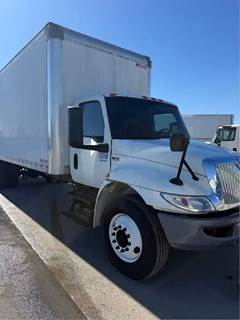 International MV607 Salvage Truck