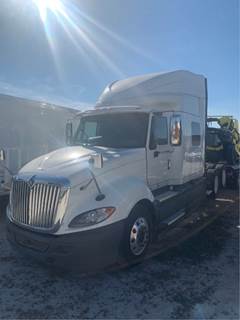 International ProStar Salvage Truck