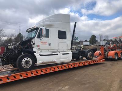 International ProStar Salvage Truck