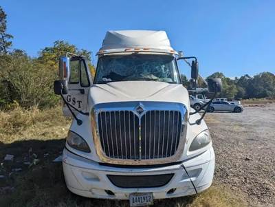 International ProStar Salvage Truck