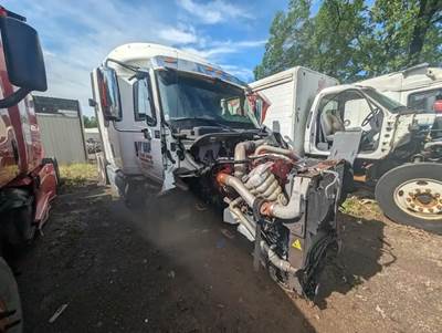 International ProStar Salvage Truck