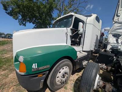 Kenworth T600 Salvage Truck