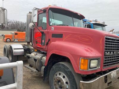 Mack CH613 Salvage Truck