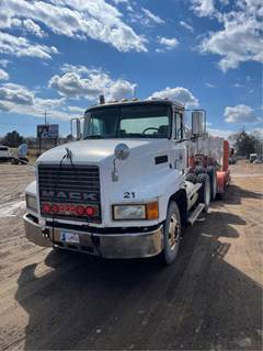 Mack CH613 Salvage Truck