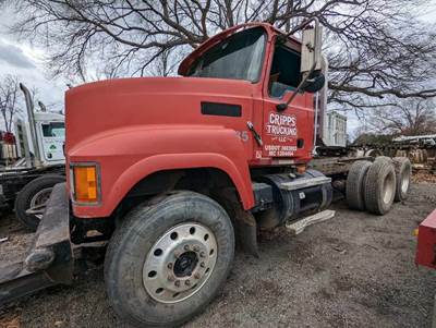 Mack CHN613 Salvage Truck