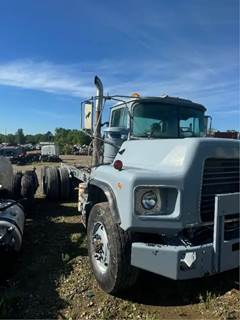 Mack DM600 Salvage Truck