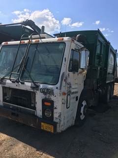 Mack LE613 Salvage Truck