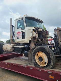 Mack Pinnacle CHU613 Salvage Truck