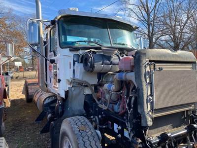 Mack Pinnacle CHU613 Salvage Truck