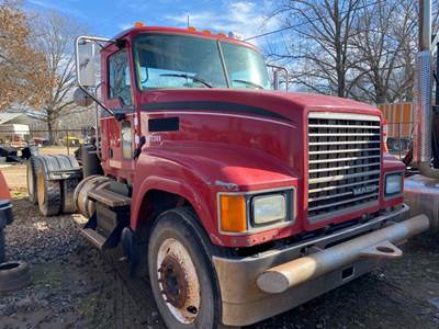 Mack Pinnacle CHU613 Salvage Truck
