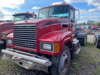 Mack Pinnacle CHU613 Salvage Truck