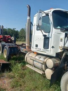 Mack Pinnacle CHU613 Salvage Truck