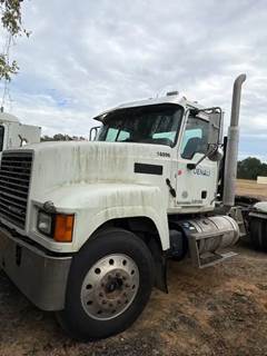 Mack Pinnacle CHU613 Salvage Truck