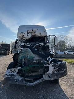 Mack Pinnacle CXU613 Salvage Truck