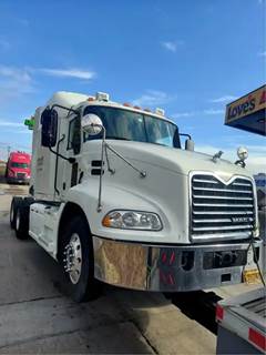 Mack Pinnacle CXU613 Salvage Truck