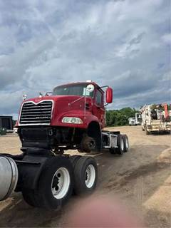 Mack Pinnacle CXU613 Salvage Truck