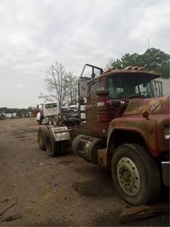 Mack R686ST Salvage Truck