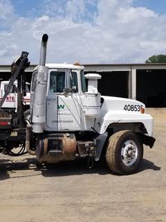 Mack RD688S Salvage Truck