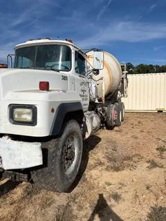 Mack RD690S Salvage Truck
